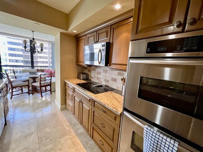 Building Photo - 4100 N Ocean Dr
