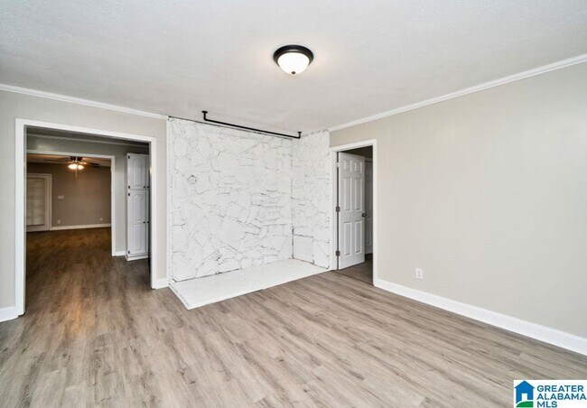 Building Photo - 1578 Cunningham Dr