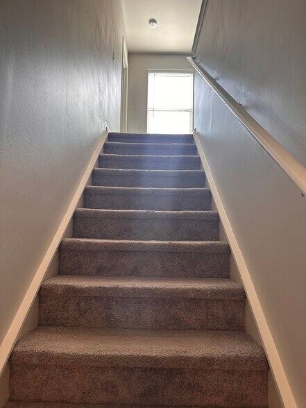 Building Photo - 7556 Hartsfield Dr