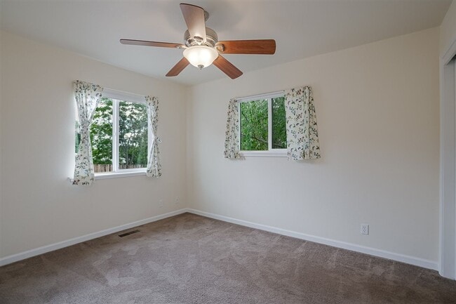 Building Photo - 2111 Nolte Dr