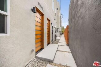 Building Photo - 11253 Hatteras St