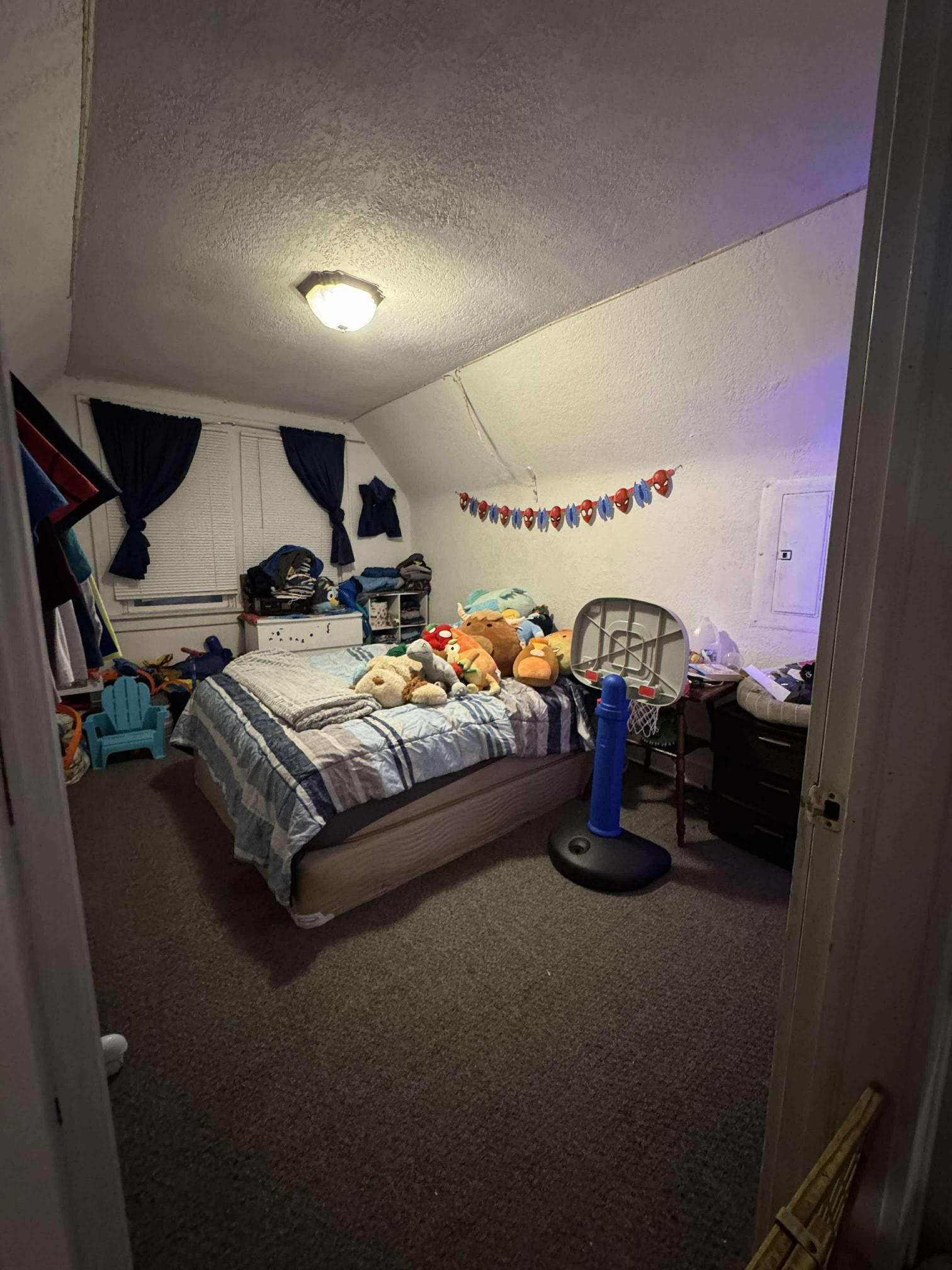 Bedroom 2 - 1114 Broadway St