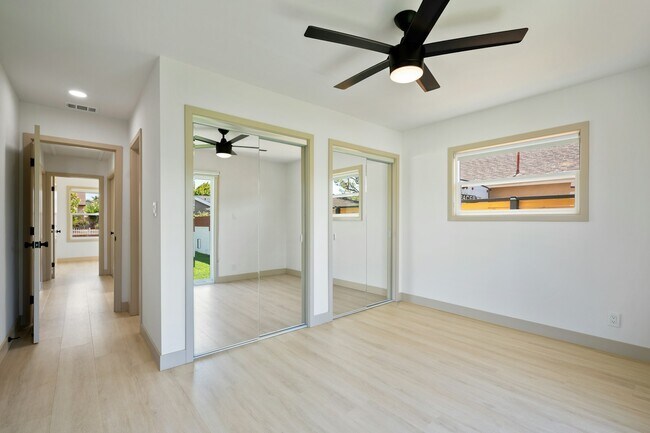 Building Photo - 4812 Laurette St