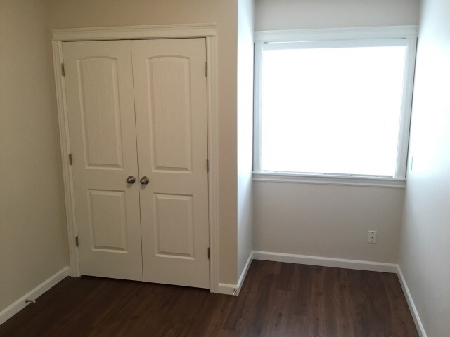 Building Photo - 1075 W Egret Dr