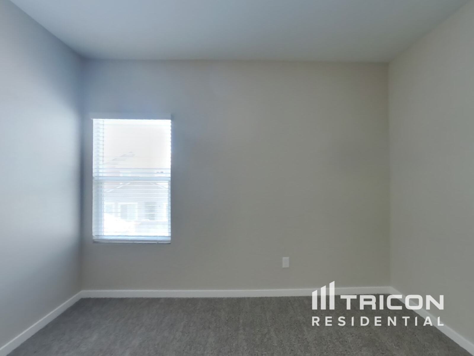 Building Photo - 4539 E Grandview St