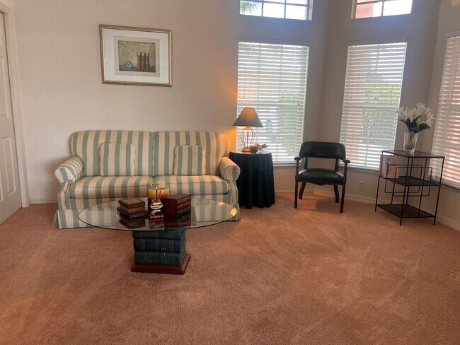 Building Photo - 2BR+Office with sleeper/2BA Single Family ...