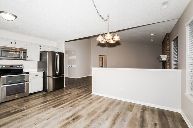 Building Photo - 9803 Trail Dr