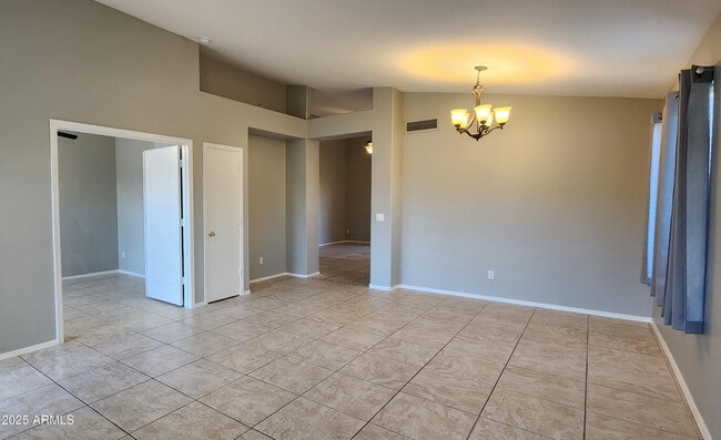 Building Photo - 14900 W Honeysuckle Ln