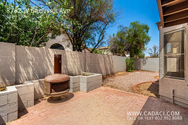 Building Photo - 8762 W Grovers Ave