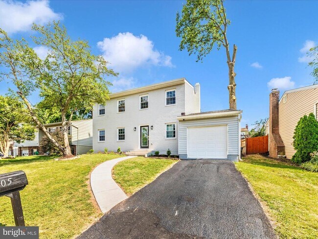 Building Photo - 1305 Peachtree Ct