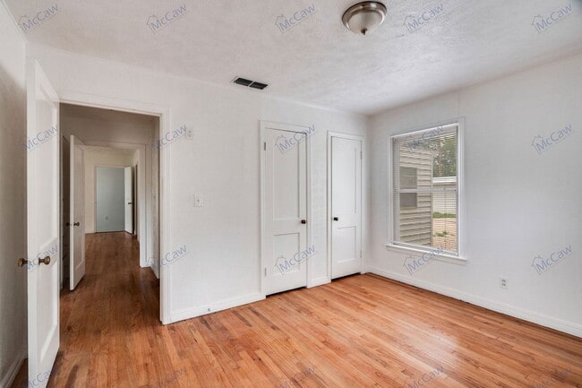 Building Photo - 2938 Hunter St