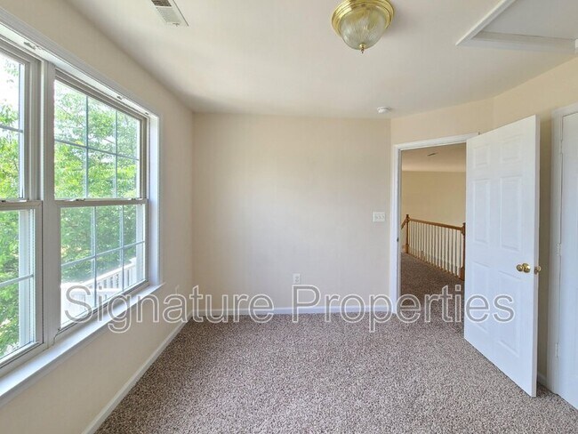 Building Photo - 4 Marquis Ct