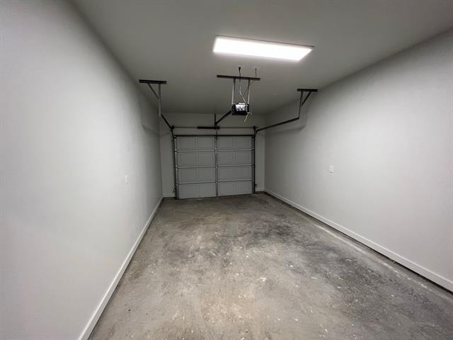 Building Photo - 402 N Elliott Ave