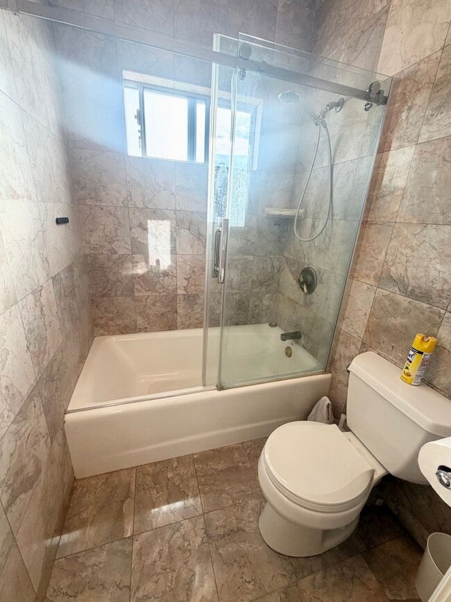 Building Photo - Spacious Modern Home with EV Charger, Solar & Gated 3-Car Garage