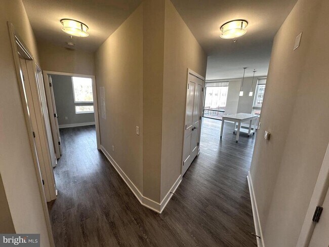 Building Photo - 145 Riverhaven Dr