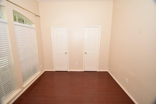 Building Photo - 12335 N Shadow Cove Dr