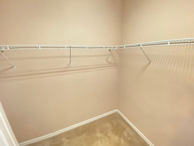 Building Photo - Beautiful 2/2 Condo in North Shore at Lake Hart – Golf Course Views & Available Now!