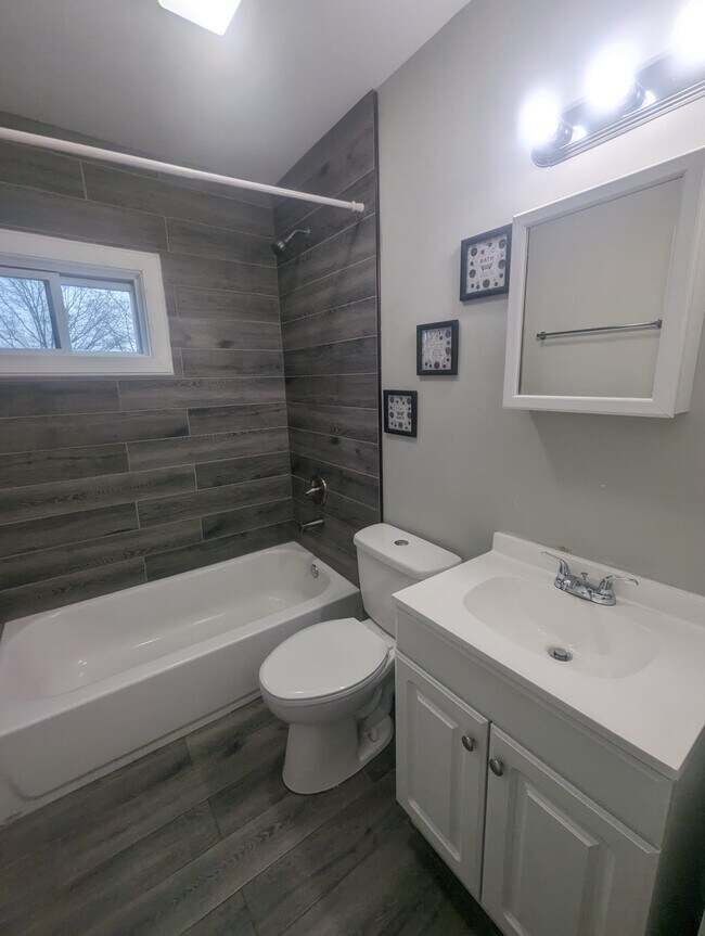 Building Photo - 89 Hubinger St