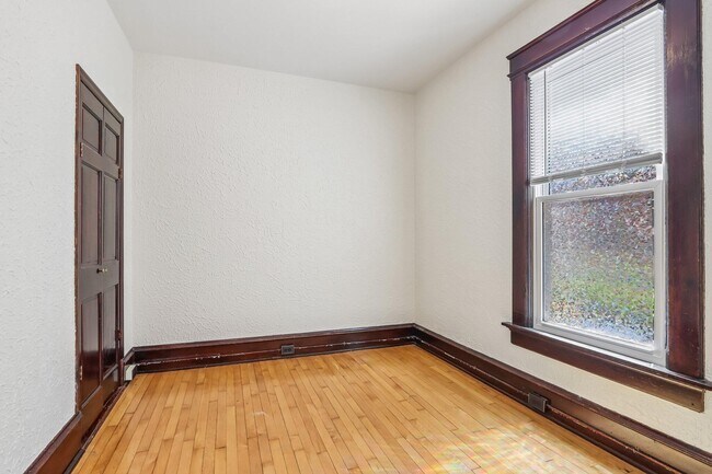 Building Photo - 1660 N Marshall St