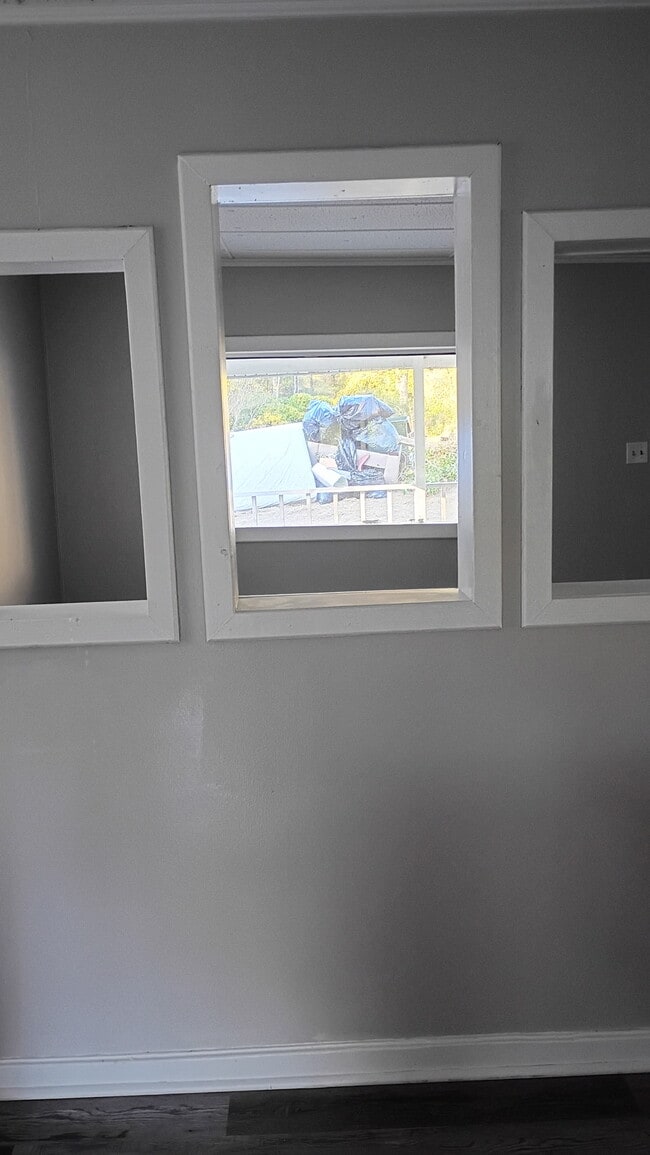 Building Photo - KRP-209