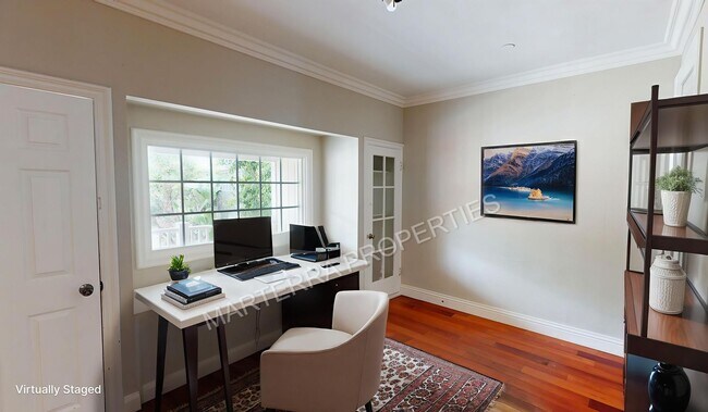 Building Photo - Charming 4-Bedroom Home in Wilshire Park HPOZ – Private Decks, Backyard & Garage!