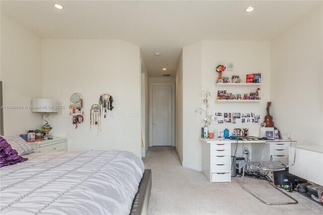 Building Photo - 10245 NW 63rd Terrace