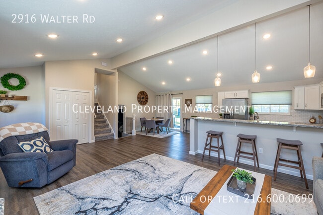 Building Photo - 2916 Walter Rd