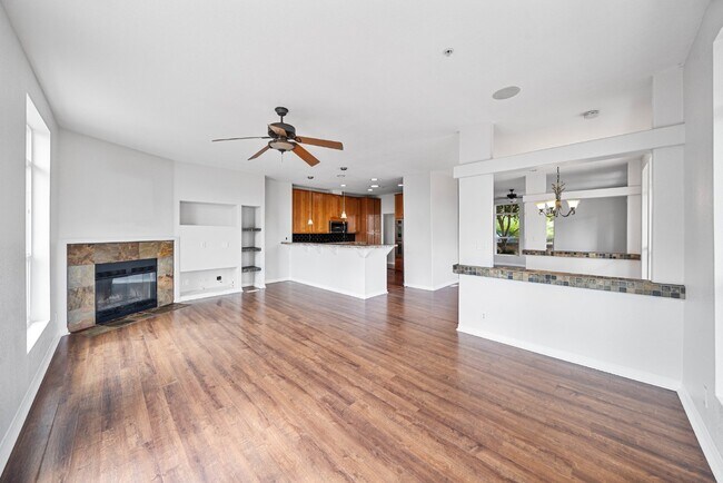 Building Photo - Escondido -Beautiful San Pasqual area ,Spa...