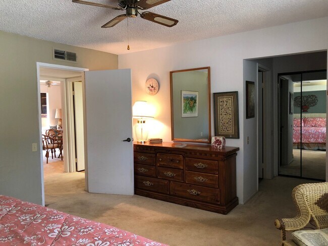 Building Photo - Lovely Home in 45+ Active Adult Community of Leisure World Available May through October 2026!