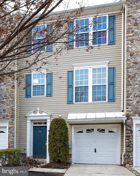 Building Photo - 6 Eagle Ln