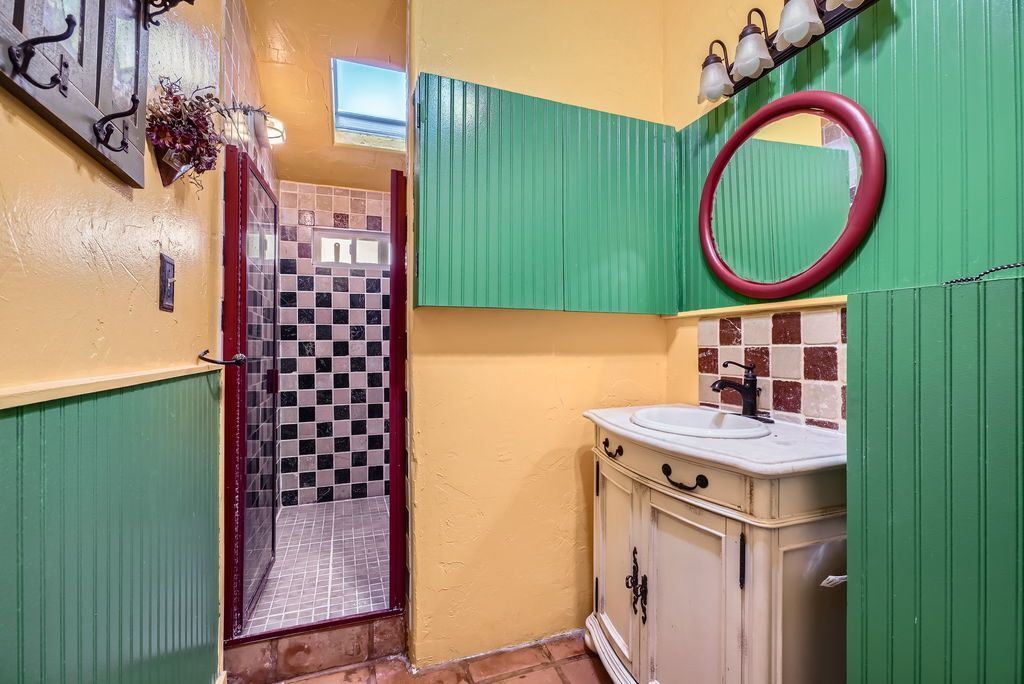 Building Photo - 536 Avenue L