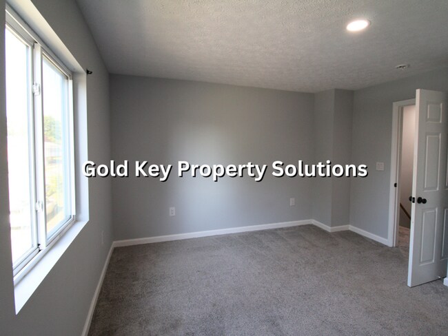 Building Photo - Beautifully Updated 3 BR 2 BA House in Alexandria (NO SECTION 8)