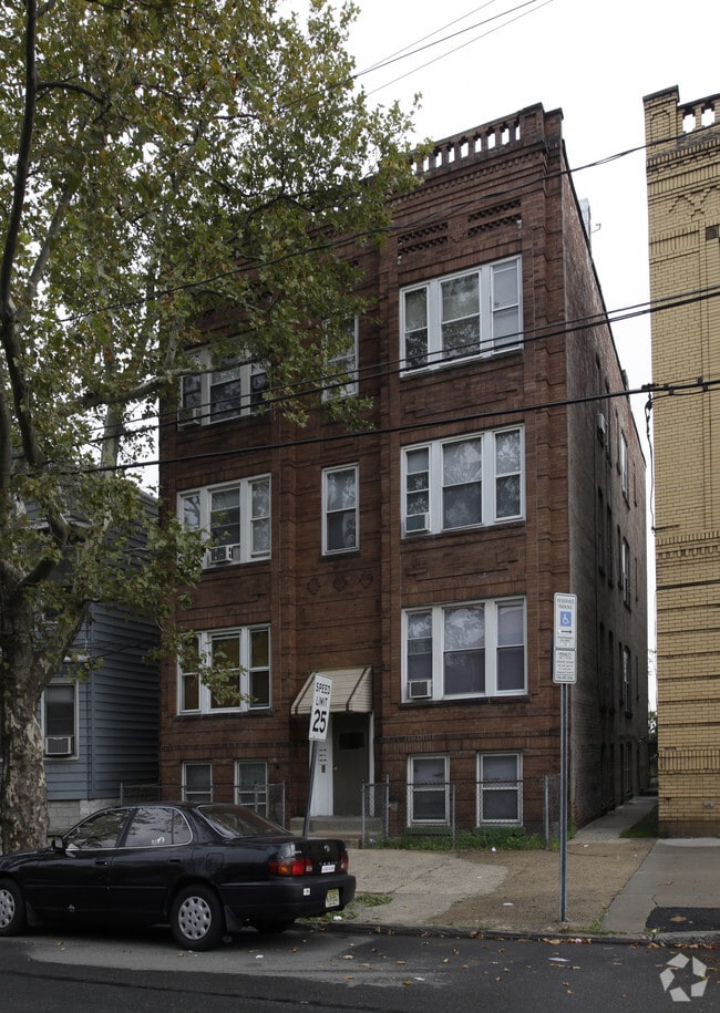 Building Photo - 350 Princeton Avenue