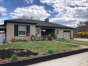 Building Photo - Move In Ready in Desirable Reno Neighborhood