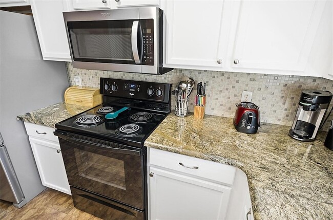 Building Photo - 96 Ullian Trail