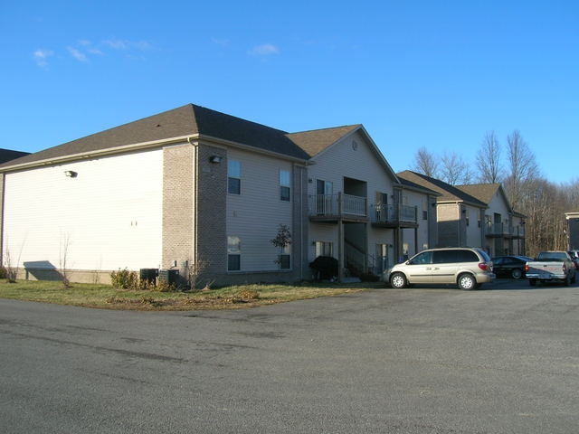 Building Photo - Woods of Scottsburg Apartments