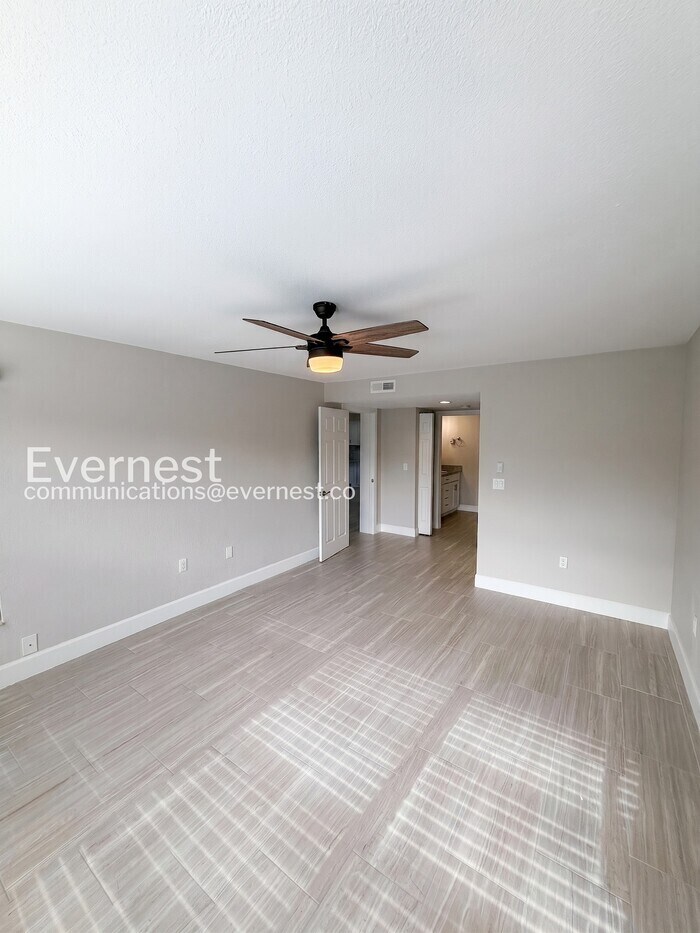 Building Photo - 13601 Frigate Ct