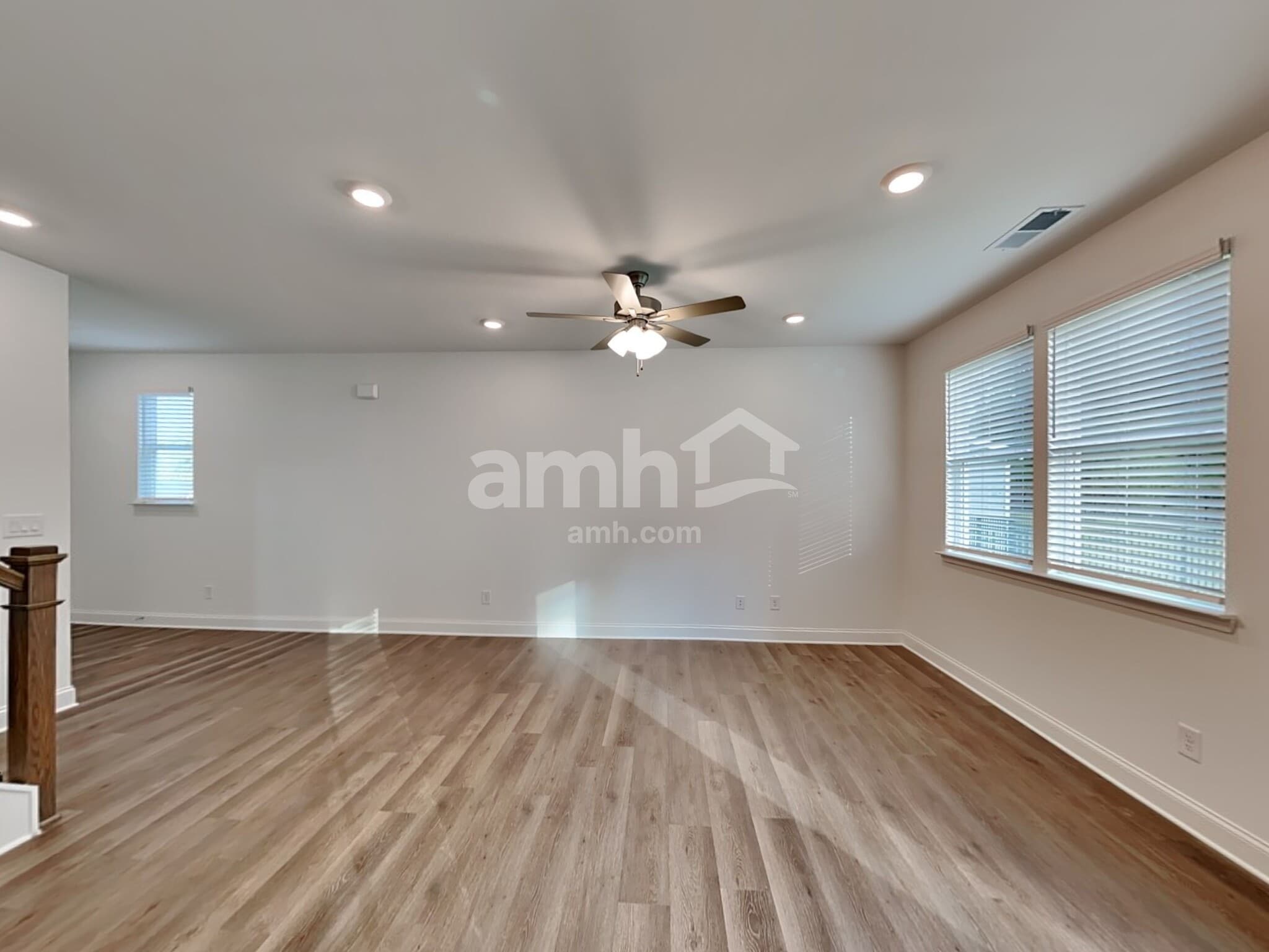 Building Photo - 1043 Highland Walk