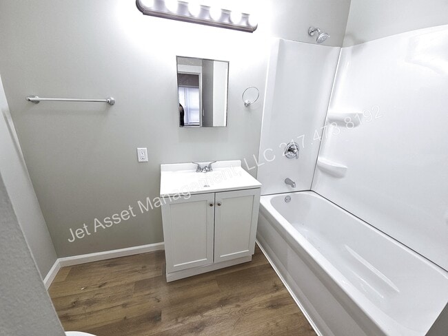 Building Photo - Beautifully updated 2 bedroom home for rent!