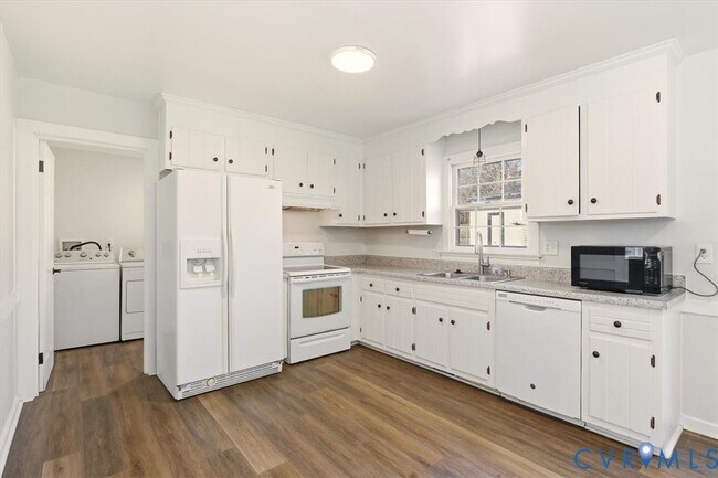 Building Photo - 115 Big Meadows Terrace