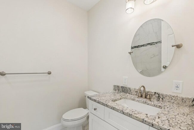 Building Photo - 729 Madison St NW