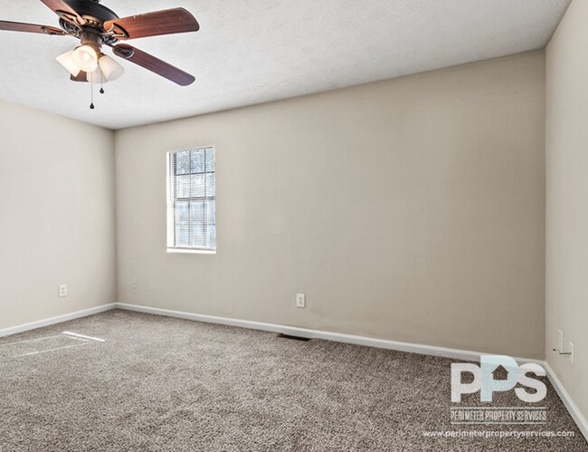 Building Photo - 107 Church St