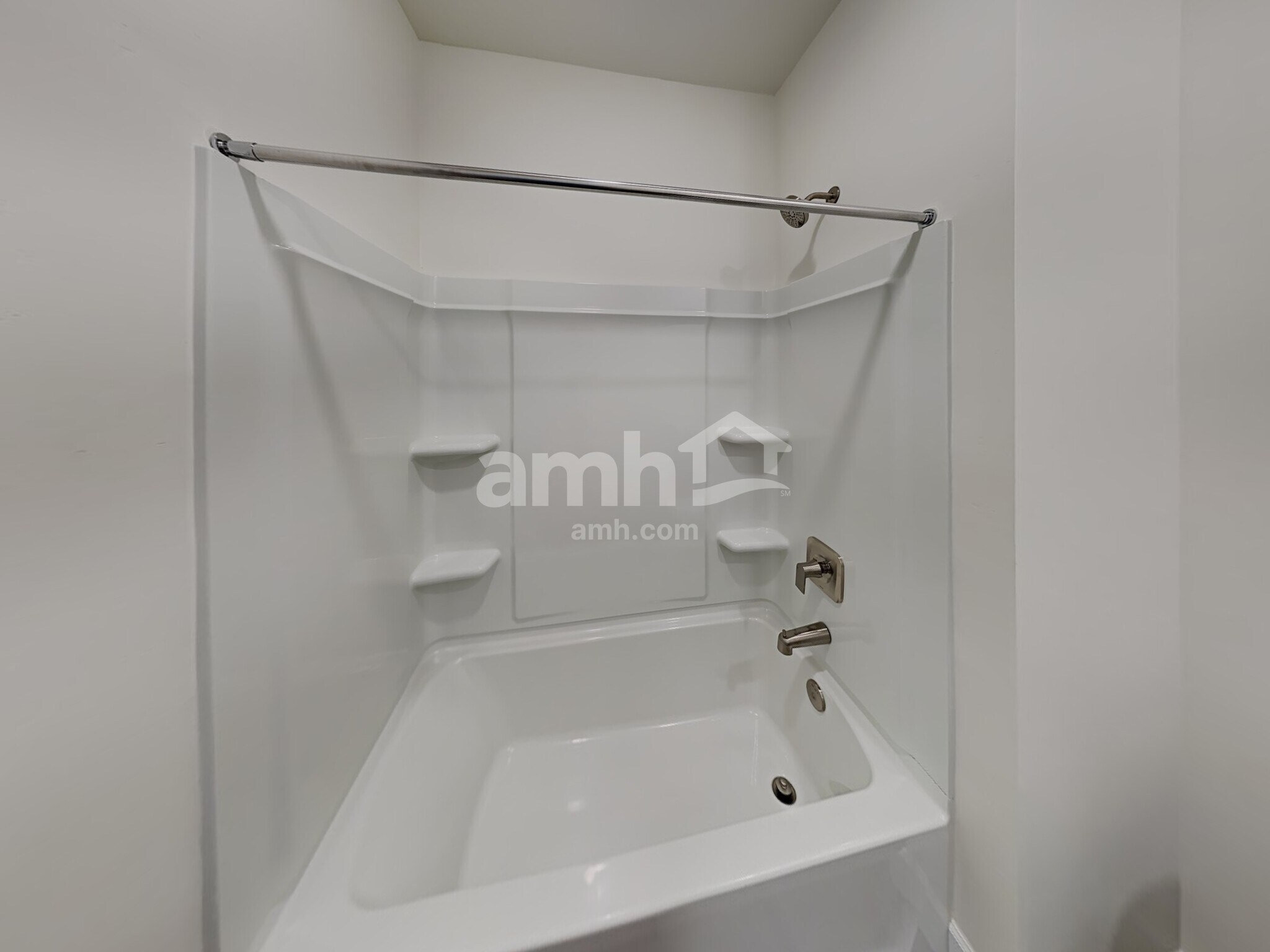 Building Photo - 3324 Fields Ave