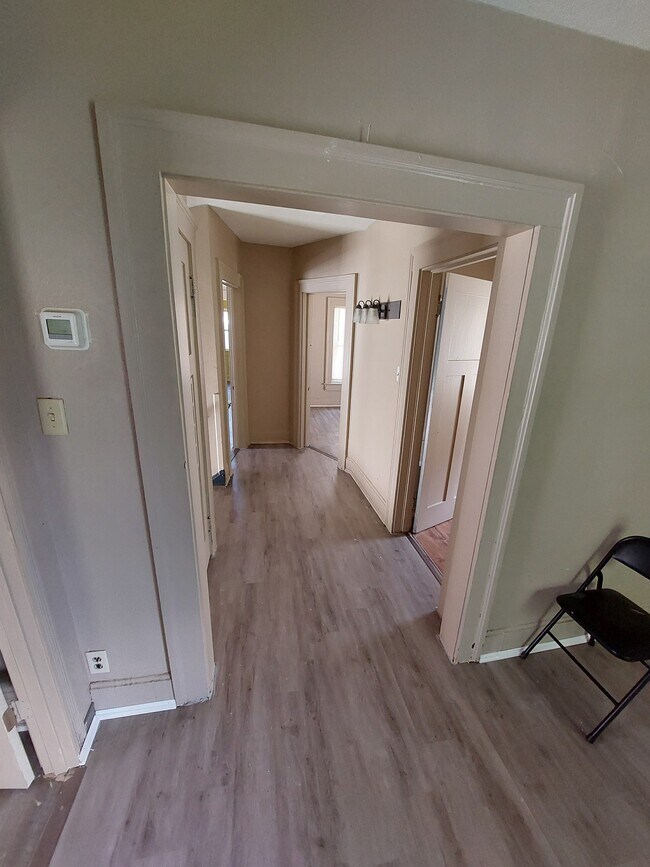 hallway - 1242 S 5th St