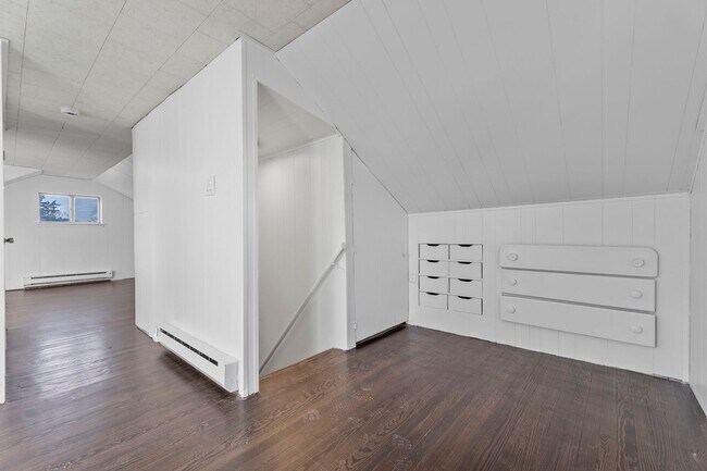 Building Photo - Welcome Home to a 2 bath 4 bedroom  home