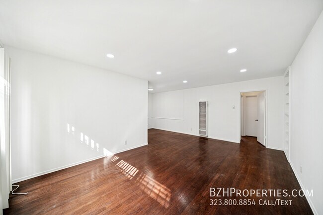 Building Photo - 2314 S Corning St