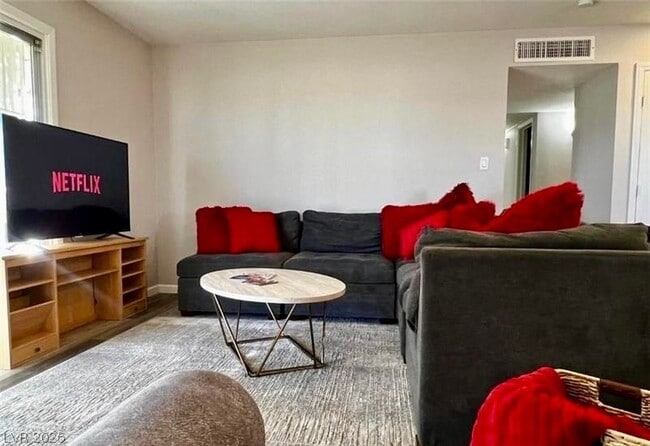 Building Photo - 6401 Evergreen Ave