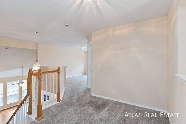 Building Photo - 15452 E 7th Ave