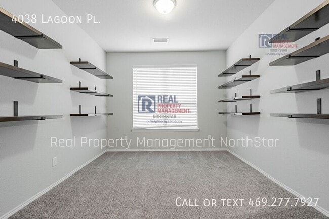 Building Photo - 4038 Lagoon Pl