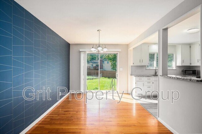 Building Photo - 5717 W 97th St